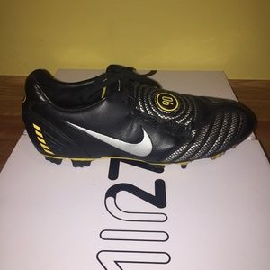Nike Shoes - Nike T 90's Nike Shoes - Nike T 90's